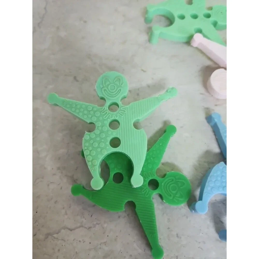 18pc link and stack together clown activity toy